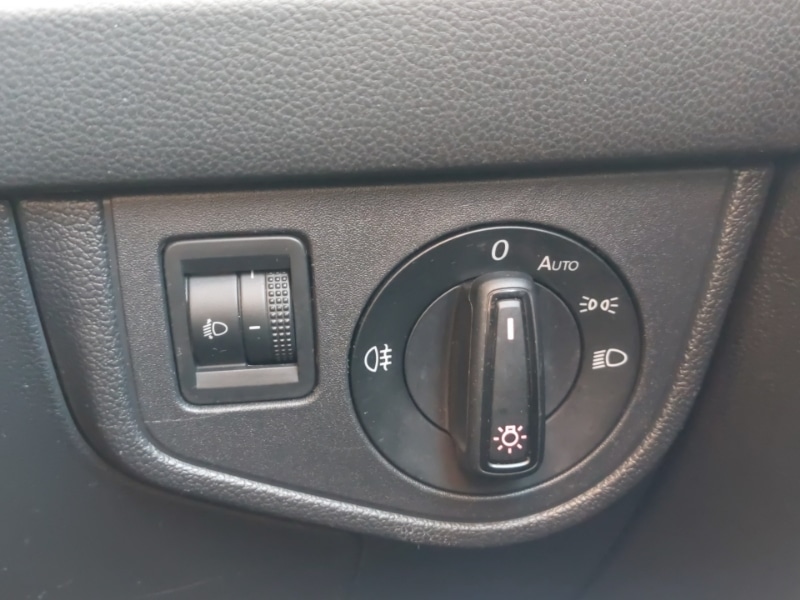 Used Volkswagen Polo 2018 for sale - 76365649: Photo 12