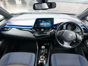 Used Toyota C-HR 2017 for sale - 75349822: Photo