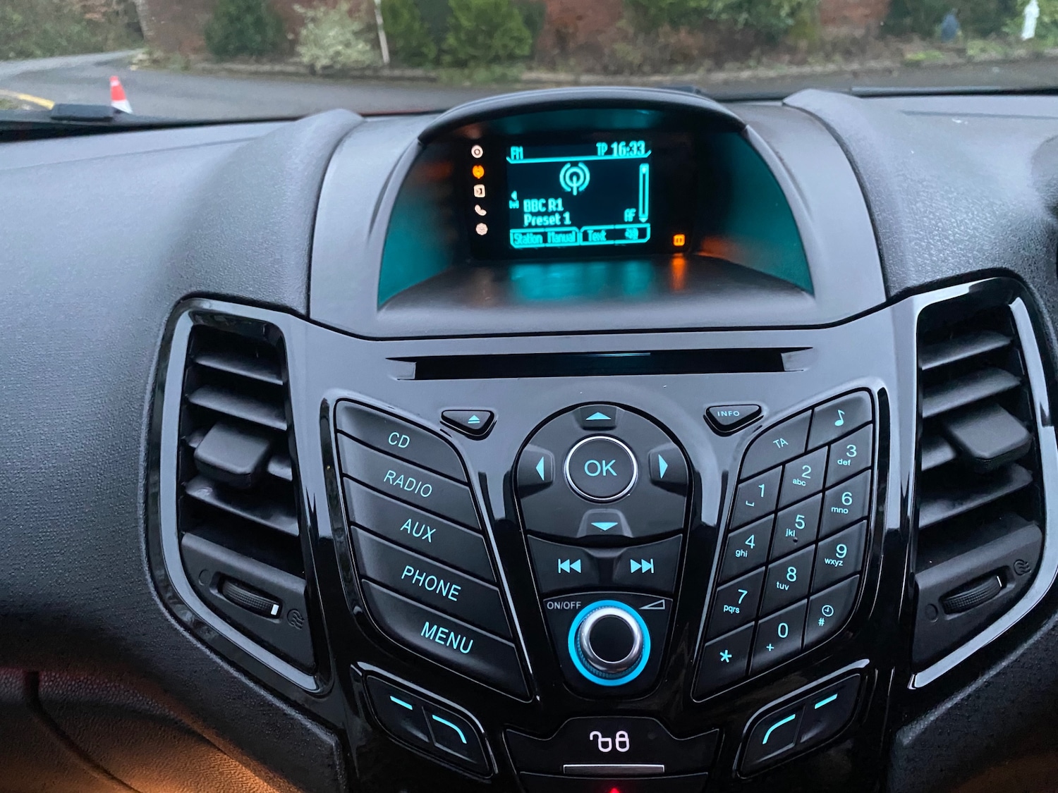 Used Ford Fiesta 2015 for sale - 77199020: Photo 12