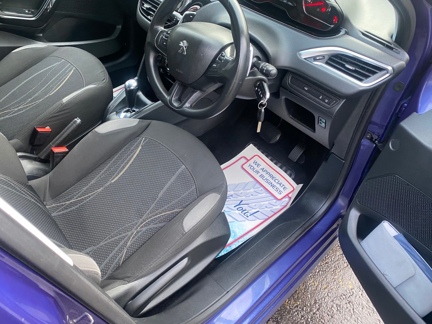 Used Peugeot 208 2012 for sale - 77300784: Photo 10