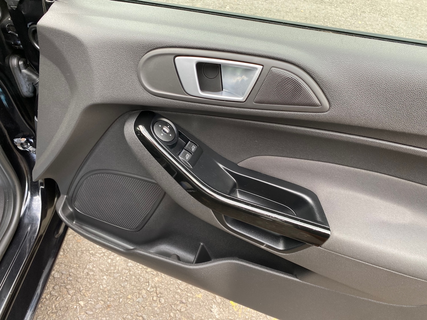 Used Ford Fiesta 2013 for sale - 76252930: Photo 15