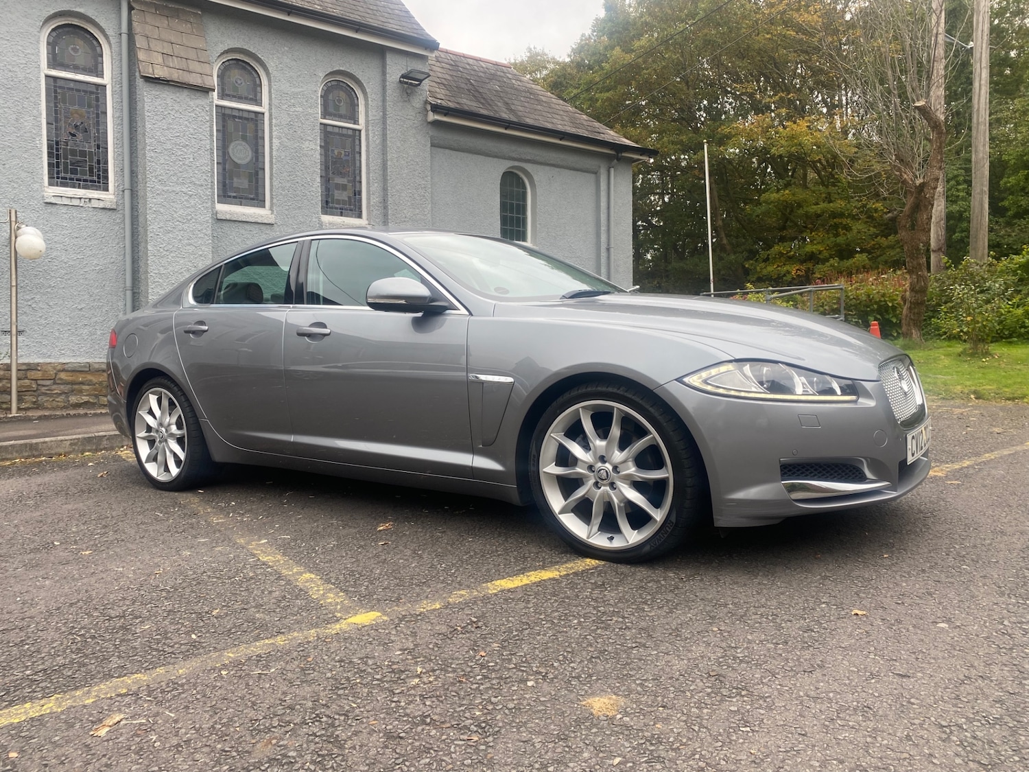 Used Jaguar XF 2012 for sale - 76290196: Photo 1