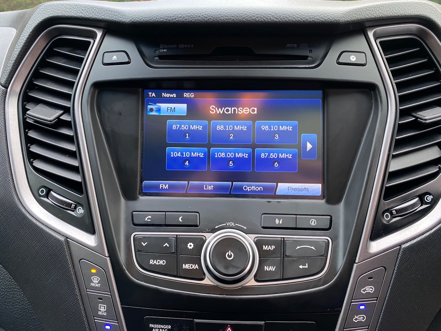 Used Hyundai Santa Fe 2015 for sale - 77476447: Photo 18