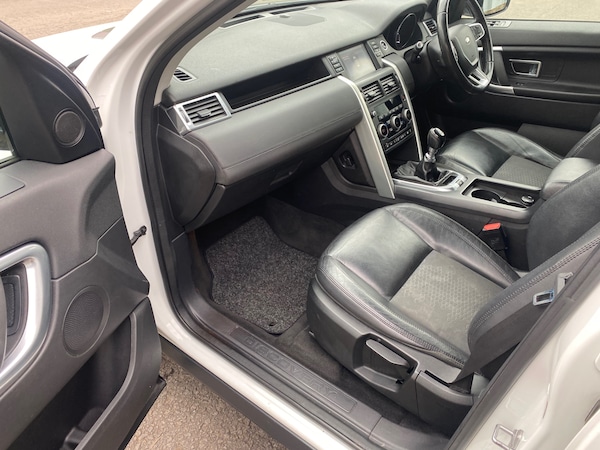 Used Land Rover Discovery Sport 2015 for sale - 76046934: Photo 14
