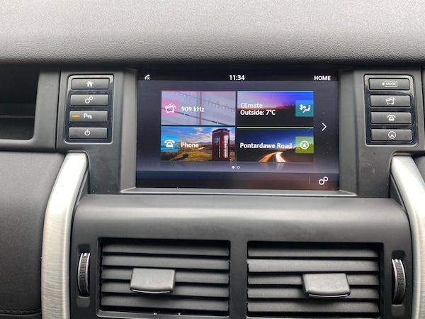 Used Land Rover Discovery Sport 2015 for sale - 76046934: Photo 15
