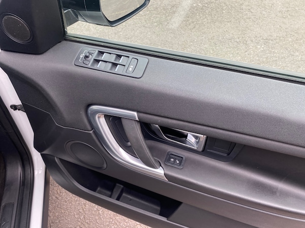 Used Land Rover Discovery Sport 2015 for sale - 76046934: Photo 17