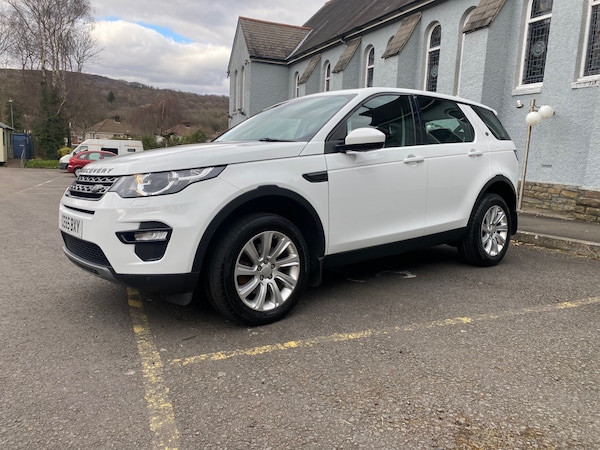 Used Land Rover Discovery Sport 2015 for sale - 76046934: Photo 3