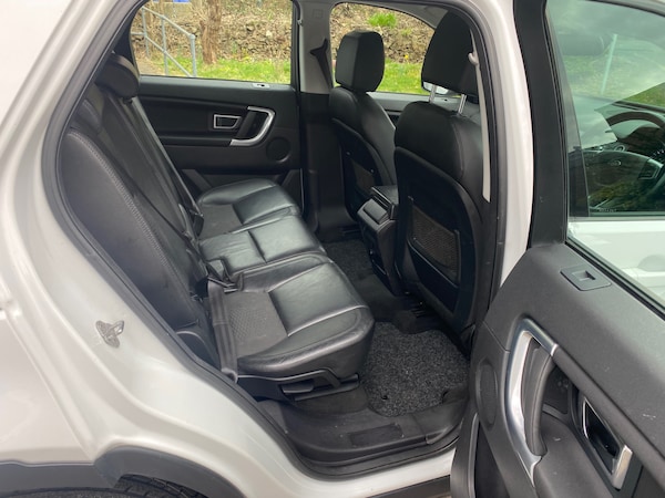 Used Land Rover Discovery Sport 2015 for sale - 76046934: Photo 9