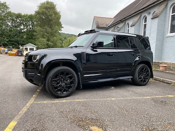 Used Land Rover Defender 2025 for sale - 79342137: Photo