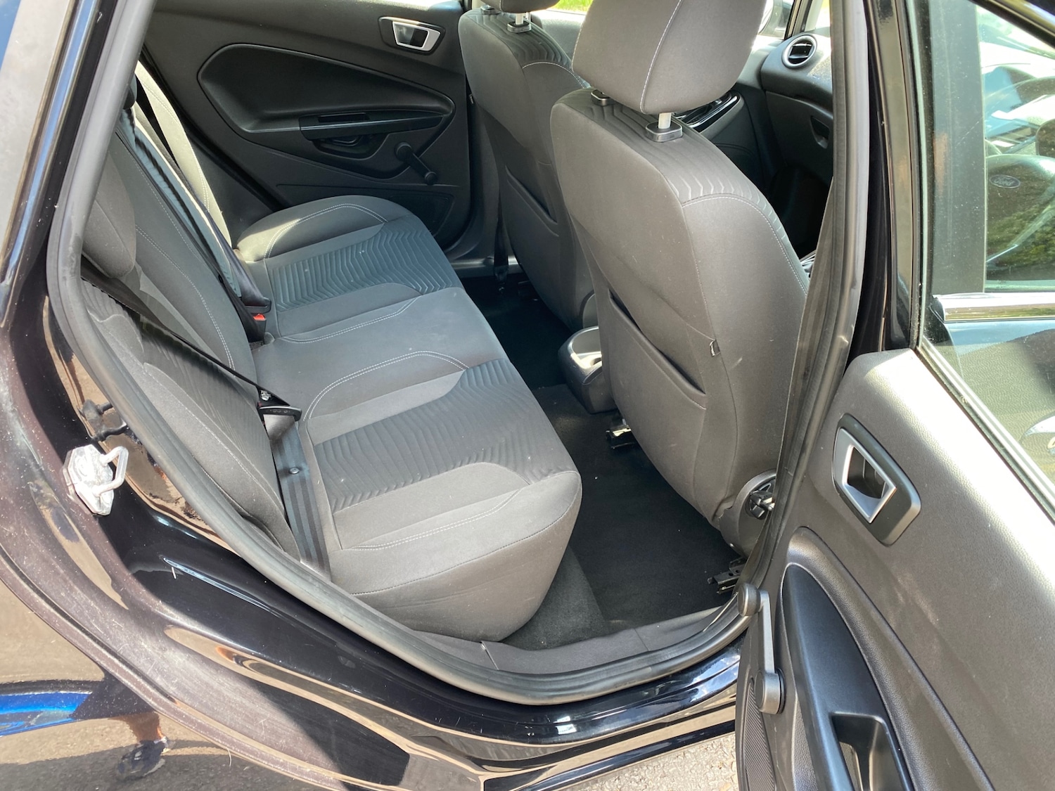 Used Ford Fiesta 2014 for sale - 76232680: Photo 11