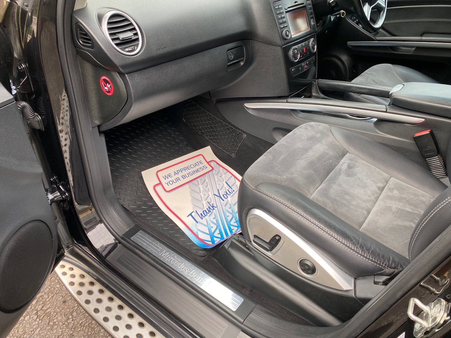 Used Mercedes-Benz M Class 2011 for sale - 76392090: Photo 11