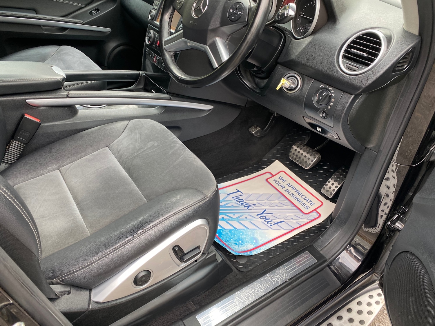 Used Mercedes-Benz M Class 2011 for sale - 76392090: Photo 9