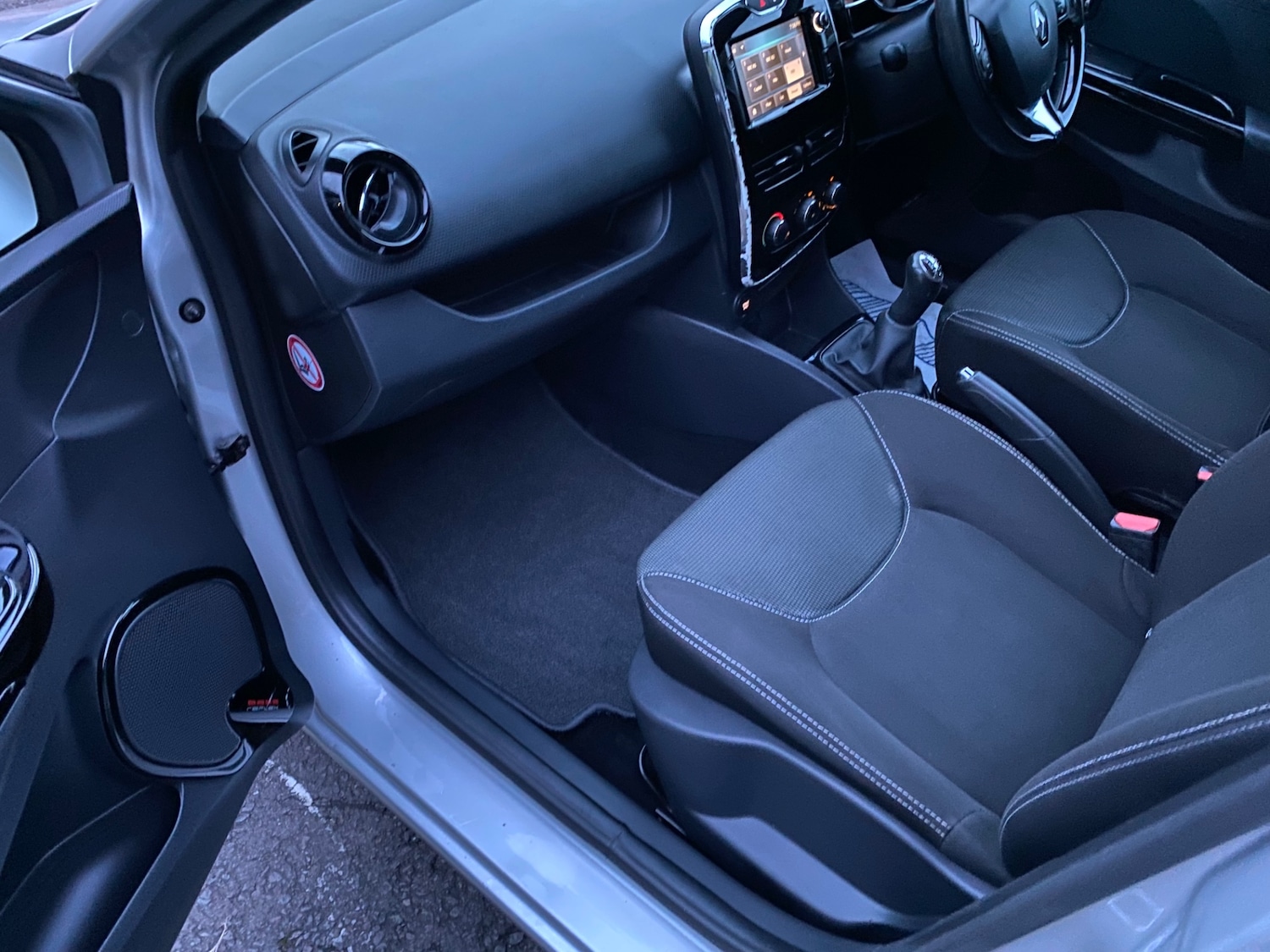 Used Renault Clio 2013 for sale - 77546293: Photo 11