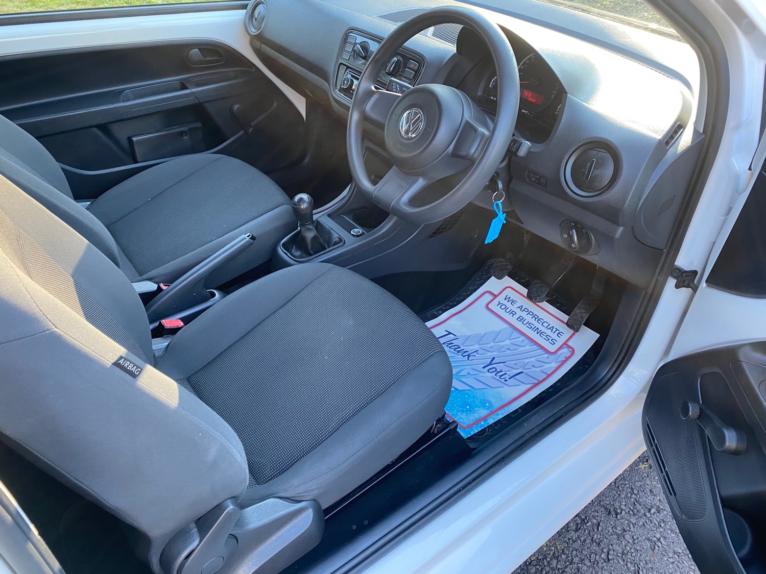 Used Volkswagen up! 2014 for sale - 76218946: Photo 8