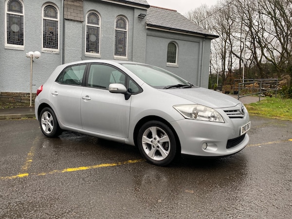 Used Toyota Auris 2010 for sale - 76244628: Photo 1