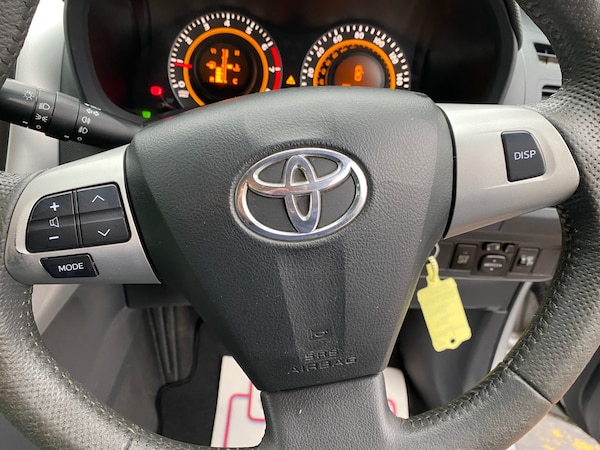 Used Toyota Auris 2010 for sale - 76244628: Photo 5