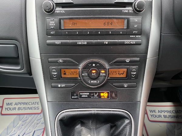 Used Toyota Auris 2010 for sale - 76244628: Photo 8