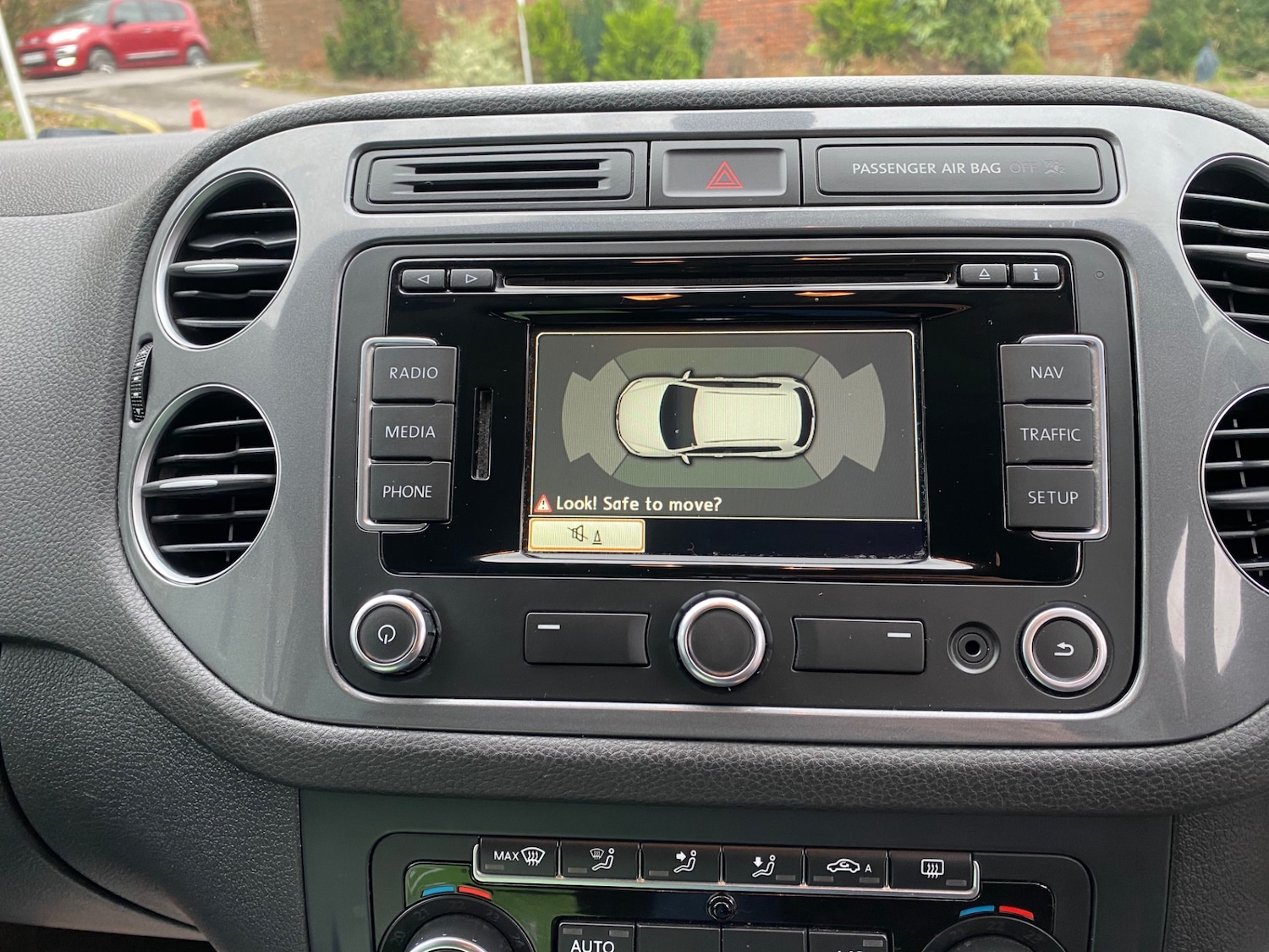 Used Volkswagen Tiguan 2015 for sale - 77418412: Photo 16