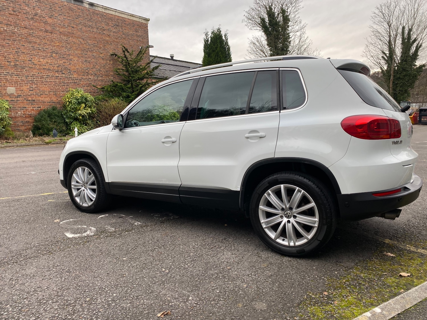 Used Volkswagen Tiguan 2015 for sale - 77418412: Photo 4