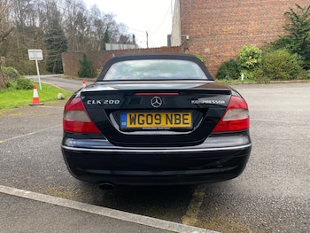 Used Mercedes-Benz CLK 2009 for sale - 77890090: Photo