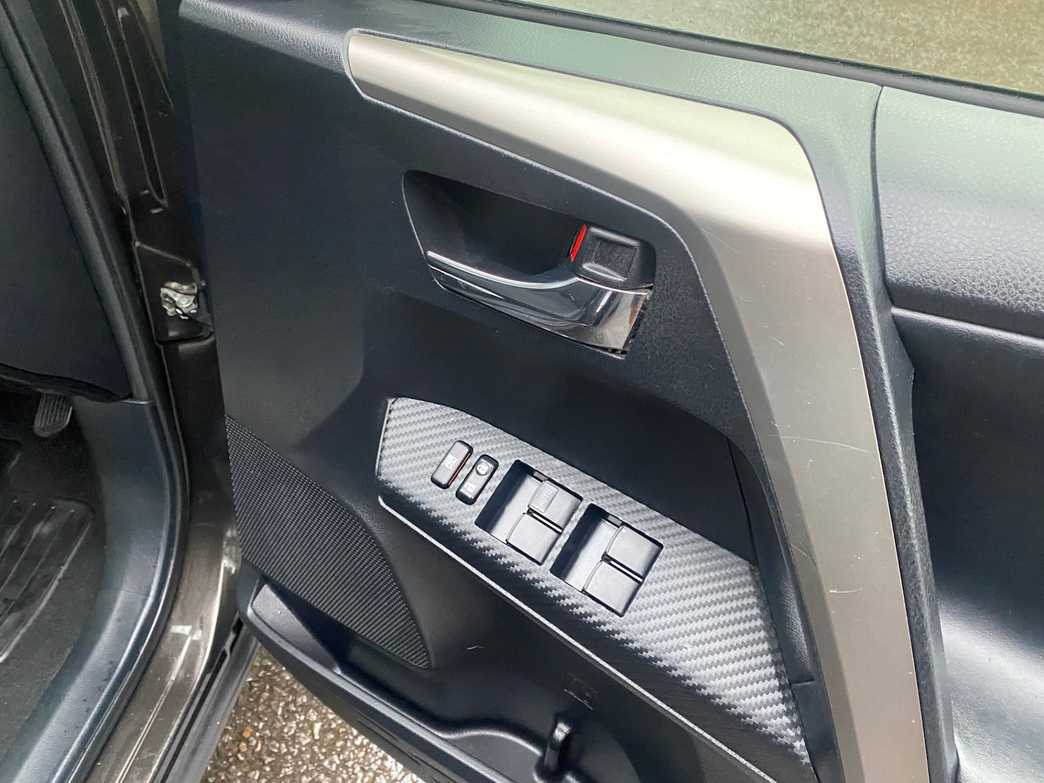 Used Toyota RAV4 2015 for sale - 77848412: Photo 15