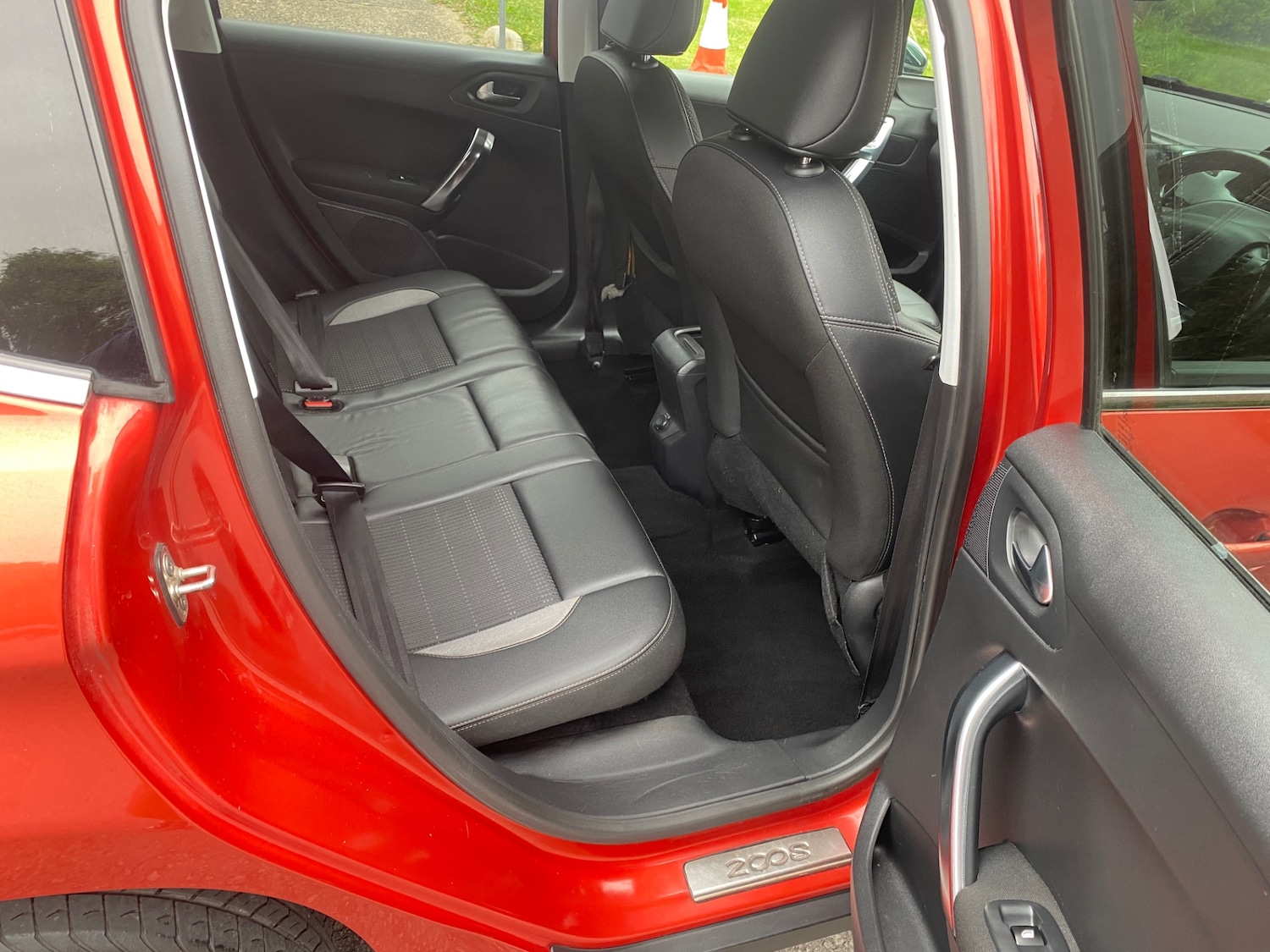 Used Peugeot 2008 2015 for sale - 76232713: Photo 10