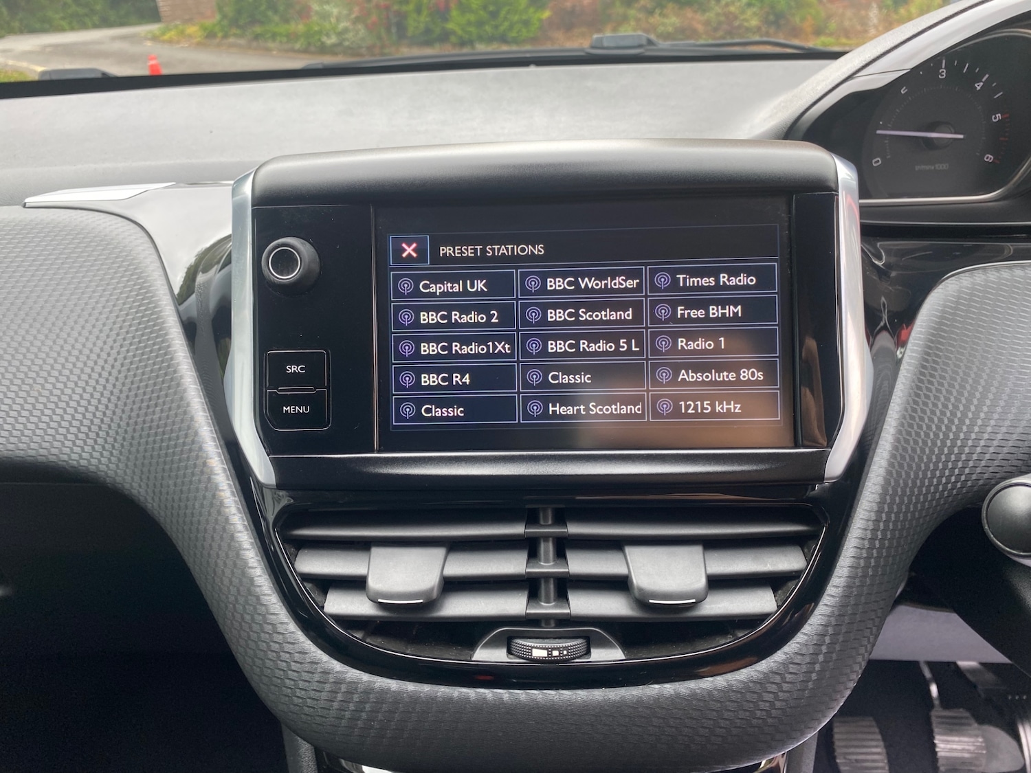 Used Peugeot 2008 2015 for sale - 76232713: Photo 11