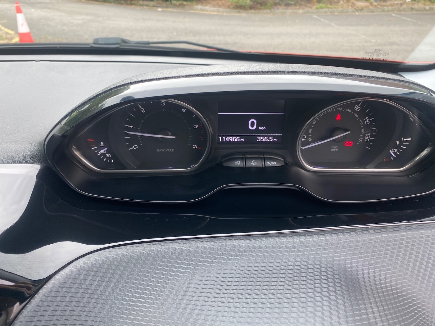 Used Peugeot 2008 2015 for sale - 76232713: Photo 7