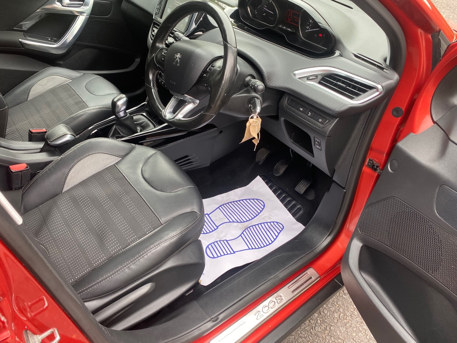 Used Peugeot 2008 2015 for sale - 76232713: Photo 9
