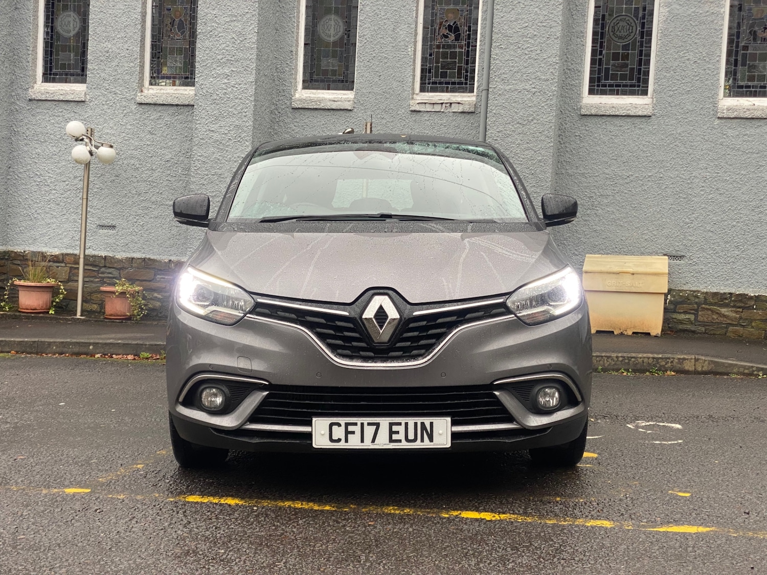 Used Renault Scenic 2017 for sale - 76497603: Photo 2