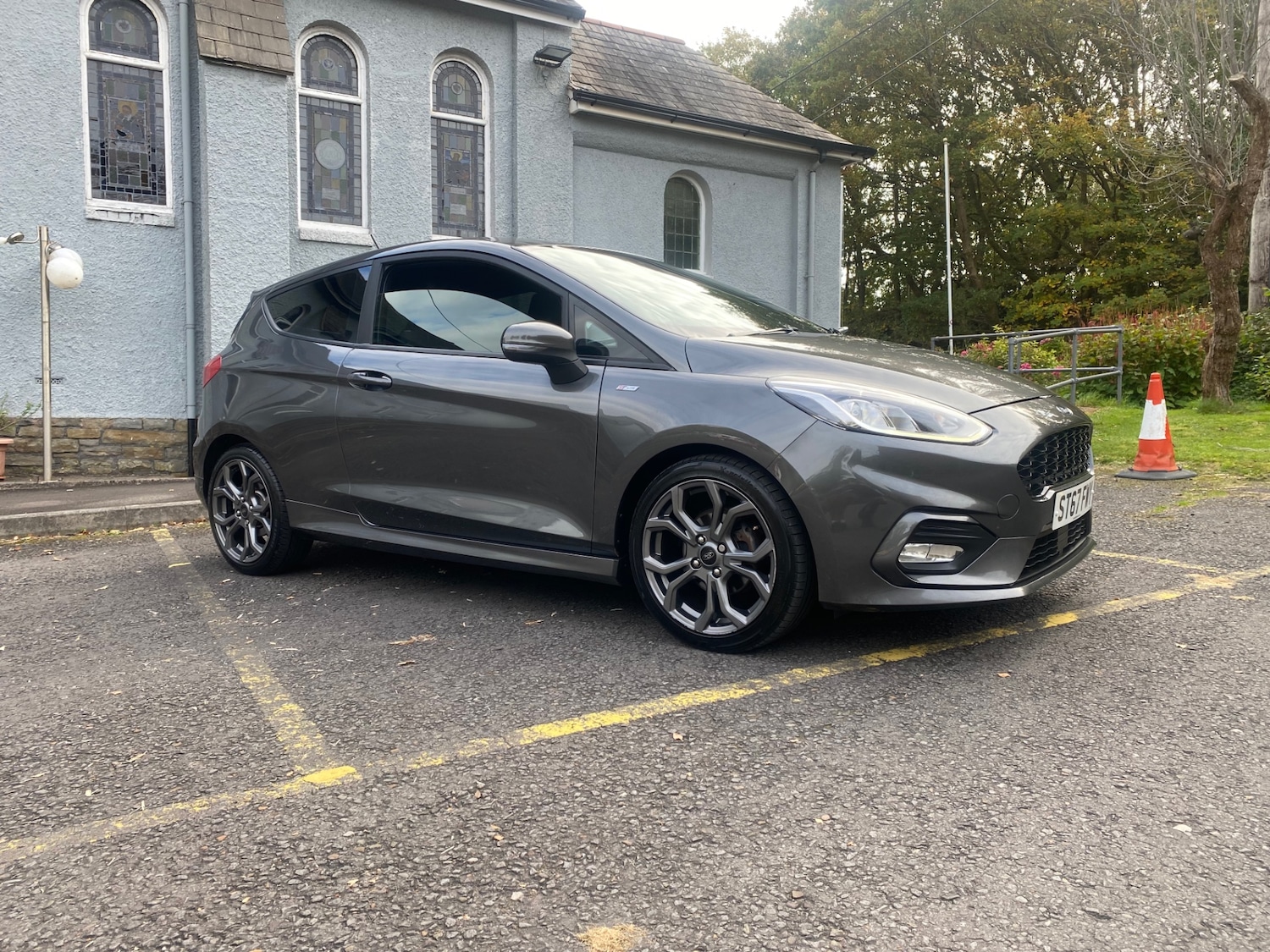 Used Ford Fiesta 2017 for sale - 76302185: Photo 1