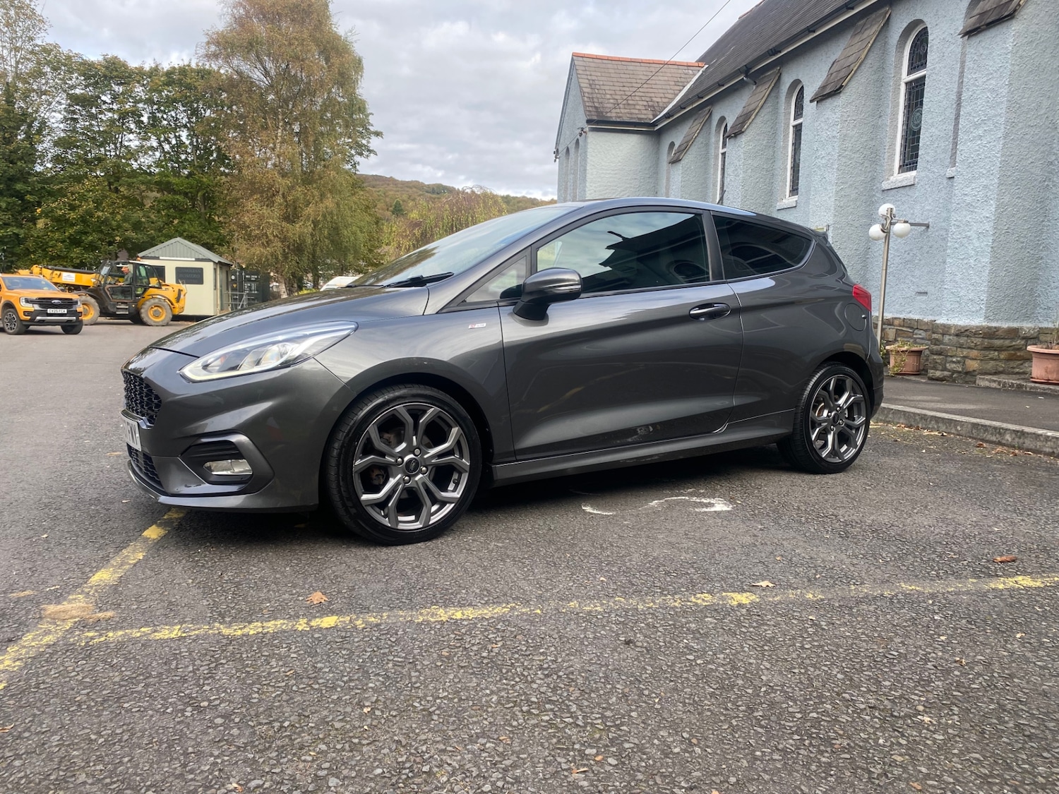 Used Ford Fiesta 2017 for sale - 76302185: Photo 2