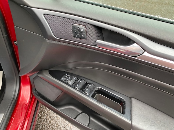 Used Ford Mondeo 2015 for sale - 76028334: Photo 16