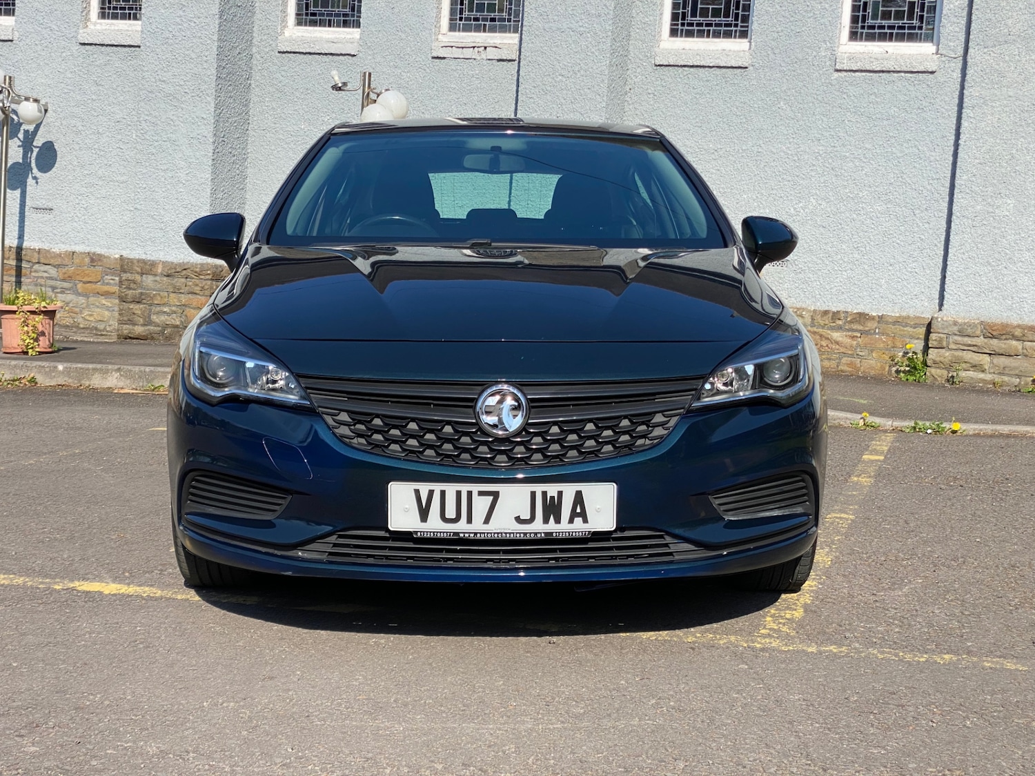 Used Vauxhall Astra 2017 for sale - 77012442: Photo 2