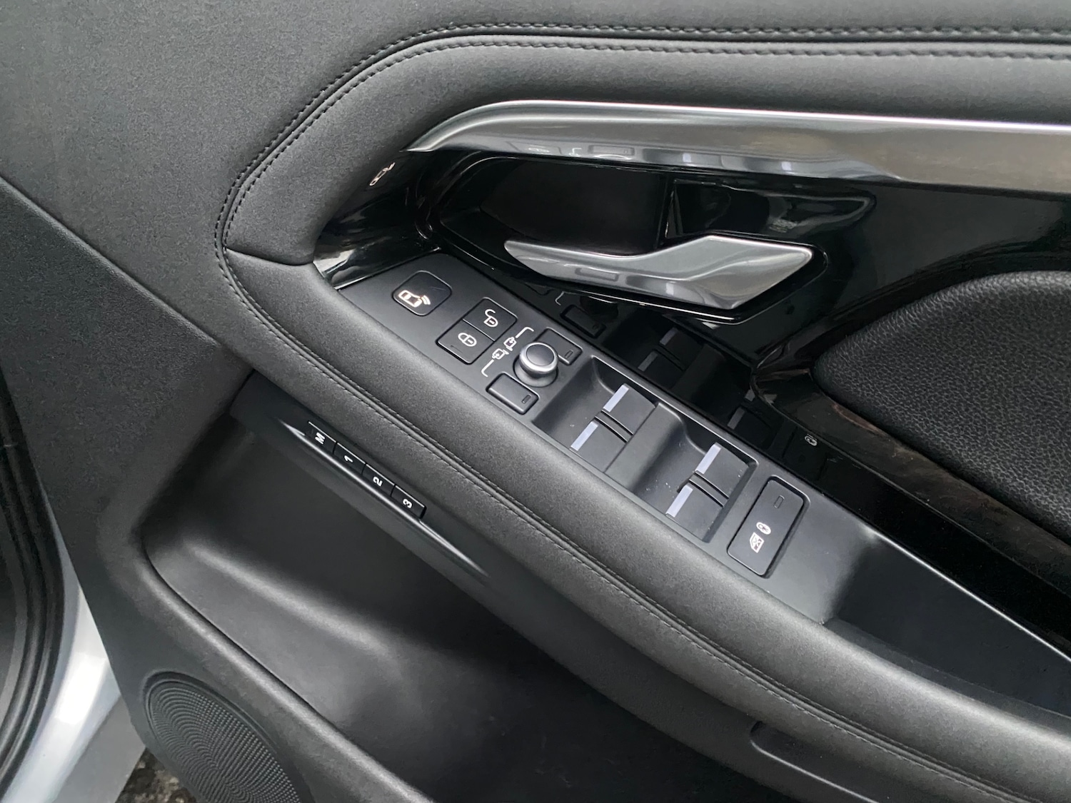 Used Land Rover Range Rover Evoque 2019 for sale - 76497212: Photo 18