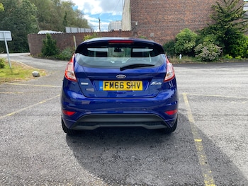 Used Ford Fiesta 2017 for sale - 79583922: Photo