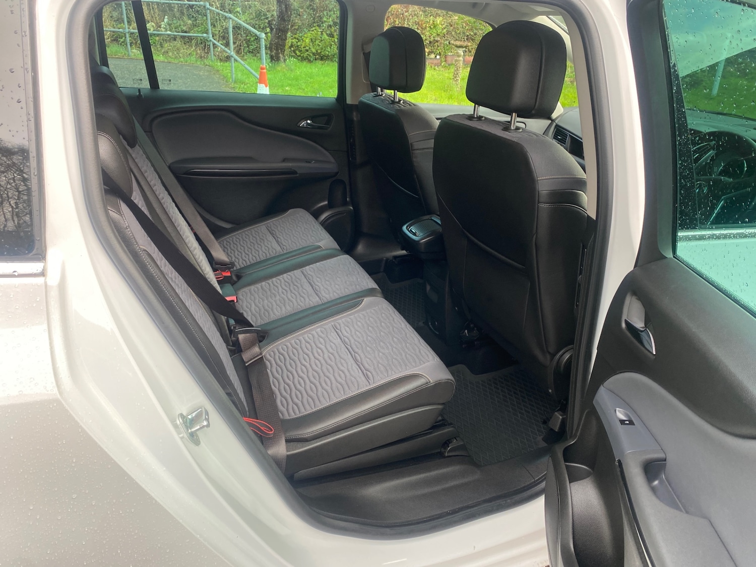 Used Vauxhall Zafira 2014 for sale - 77619378: Photo 10