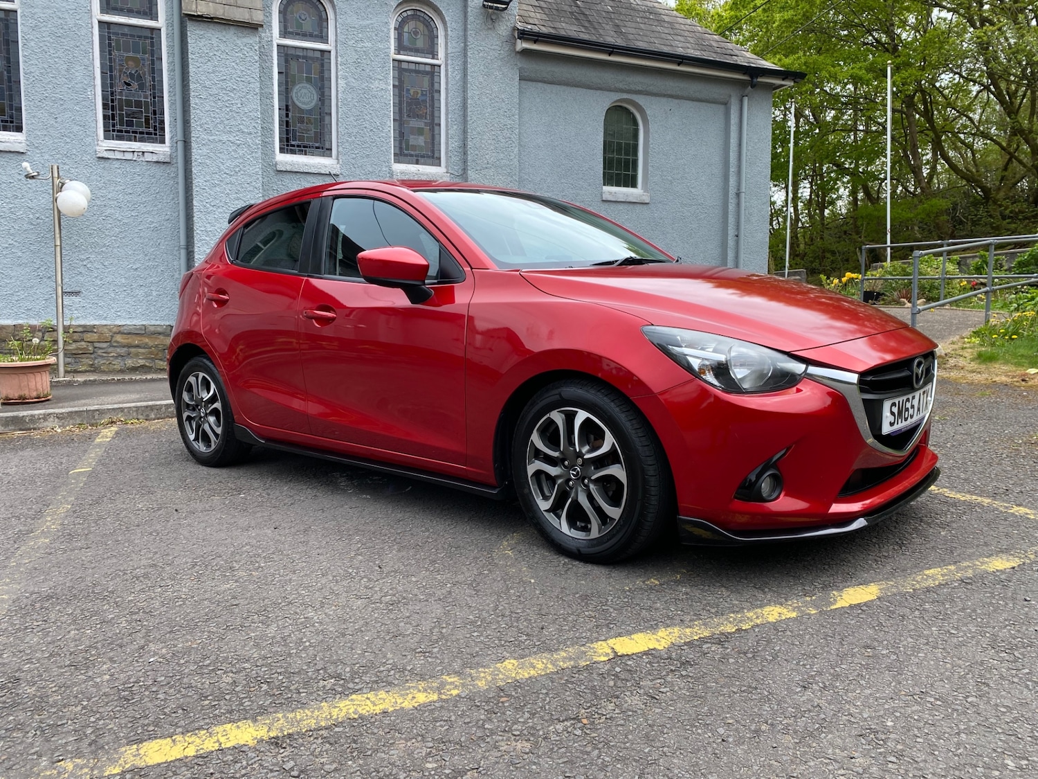 Used Mazda Mazda2 2015 for sale - 76808010: Photo 1