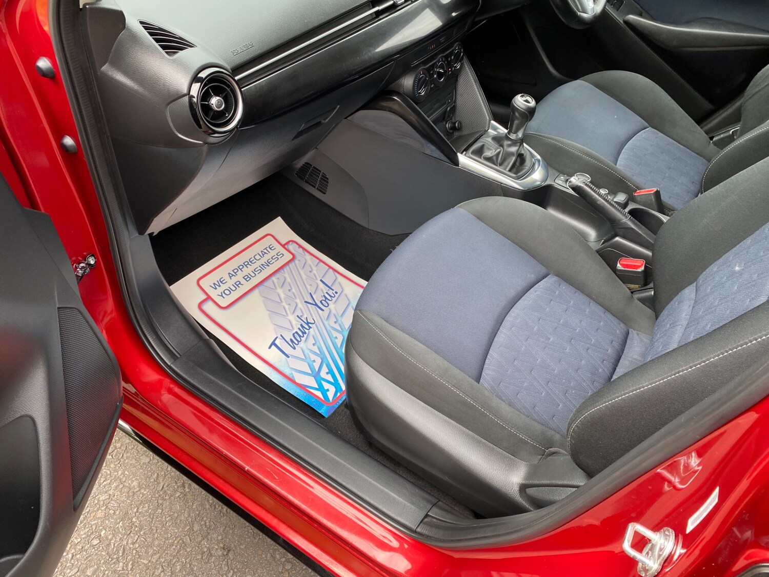 Used Mazda Mazda2 2015 for sale - 76808010: Photo 11