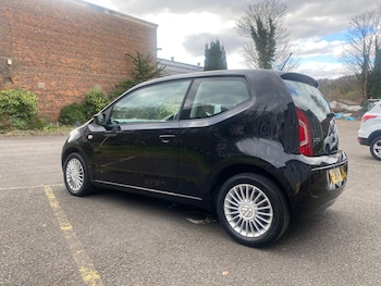 Used Volkswagen up! 2014 for sale - 76131088: Photo