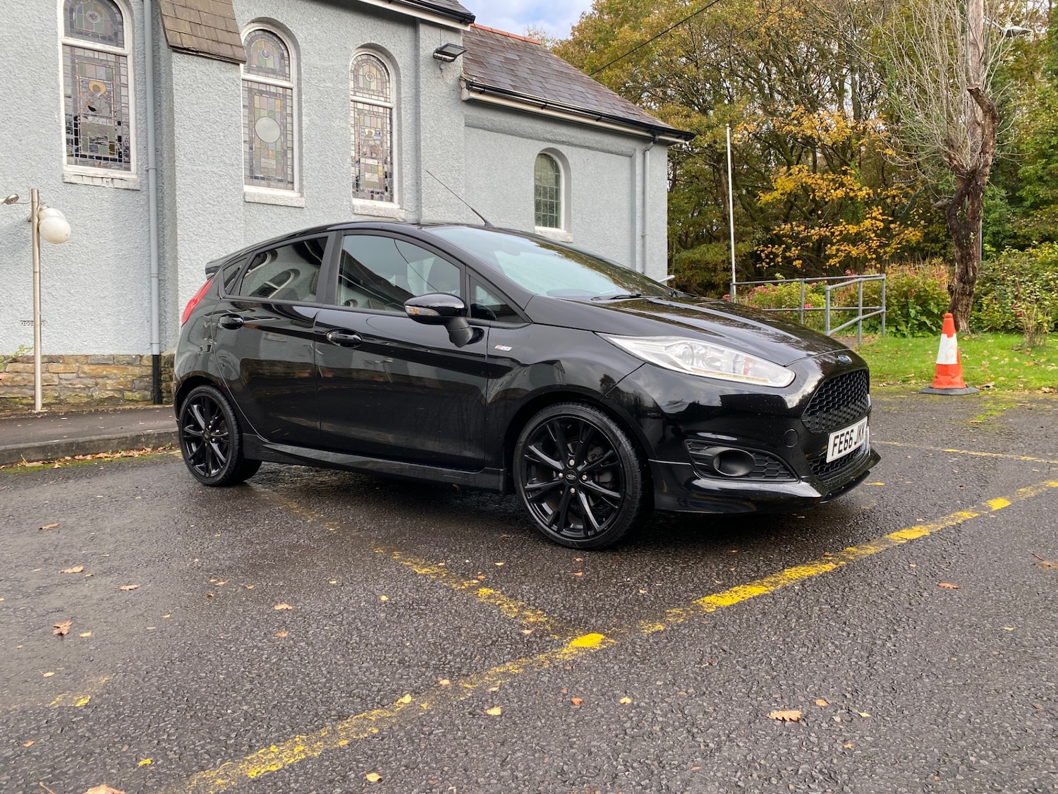 Used Ford Fiesta 2016 for sale - 76497620: Photo 1