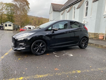 Used Ford Fiesta 2016 for sale - 76497620: Photo