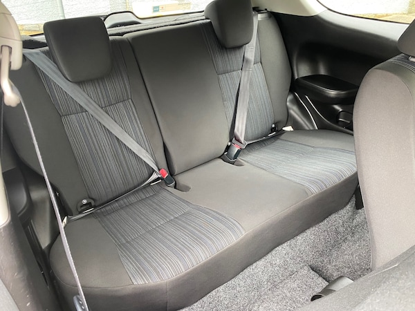 Used Suzuki Swift 2014 for sale - 76218990: Photo 11