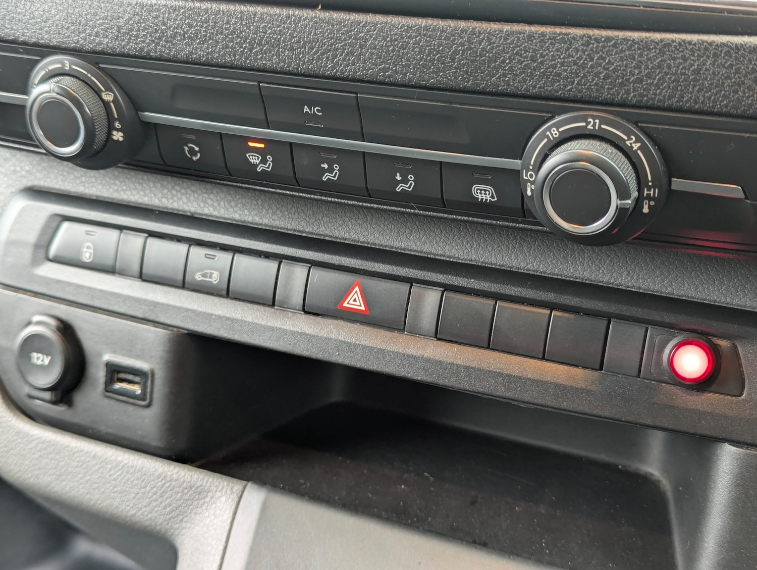 Used Peugeot Expert 2020 for sale - 77236192: Photo 37