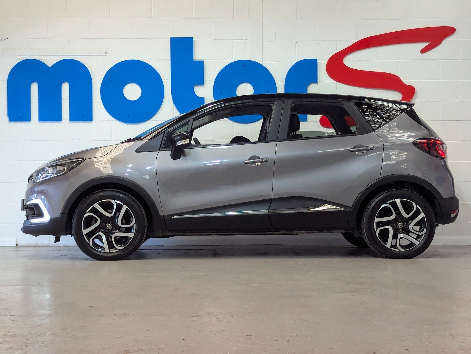 Used Renault Captur 2018 for sale - 77520091: Photo 4