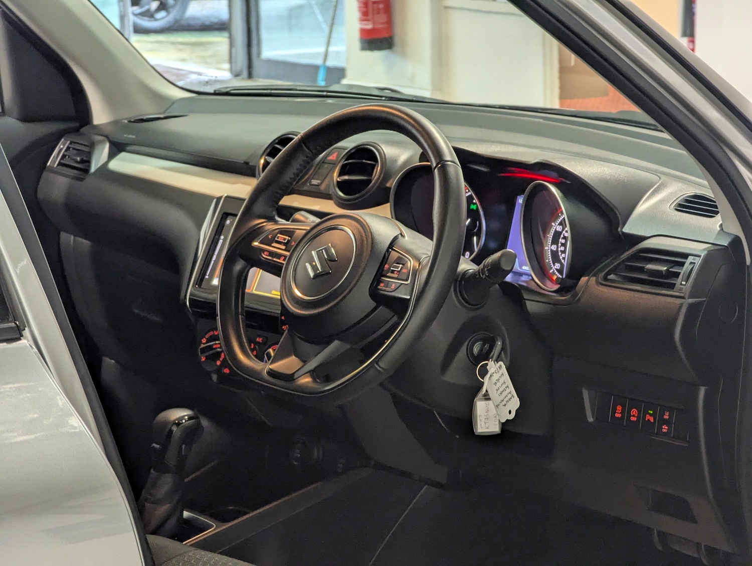 Used Suzuki Swift 2023 for sale - 76588757: Photo 12