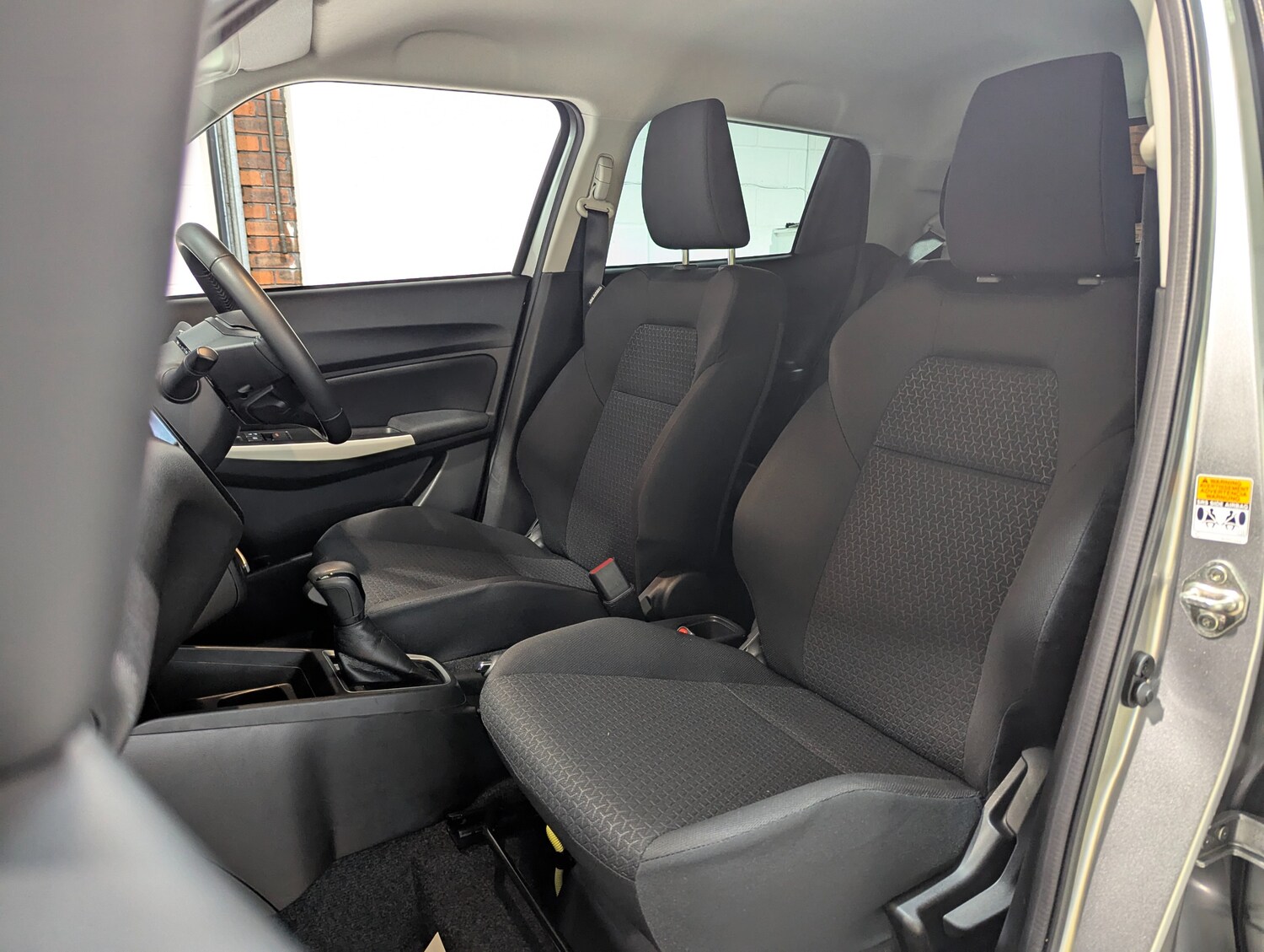 Used Suzuki Swift 2023 for sale - 76588757: Photo 7