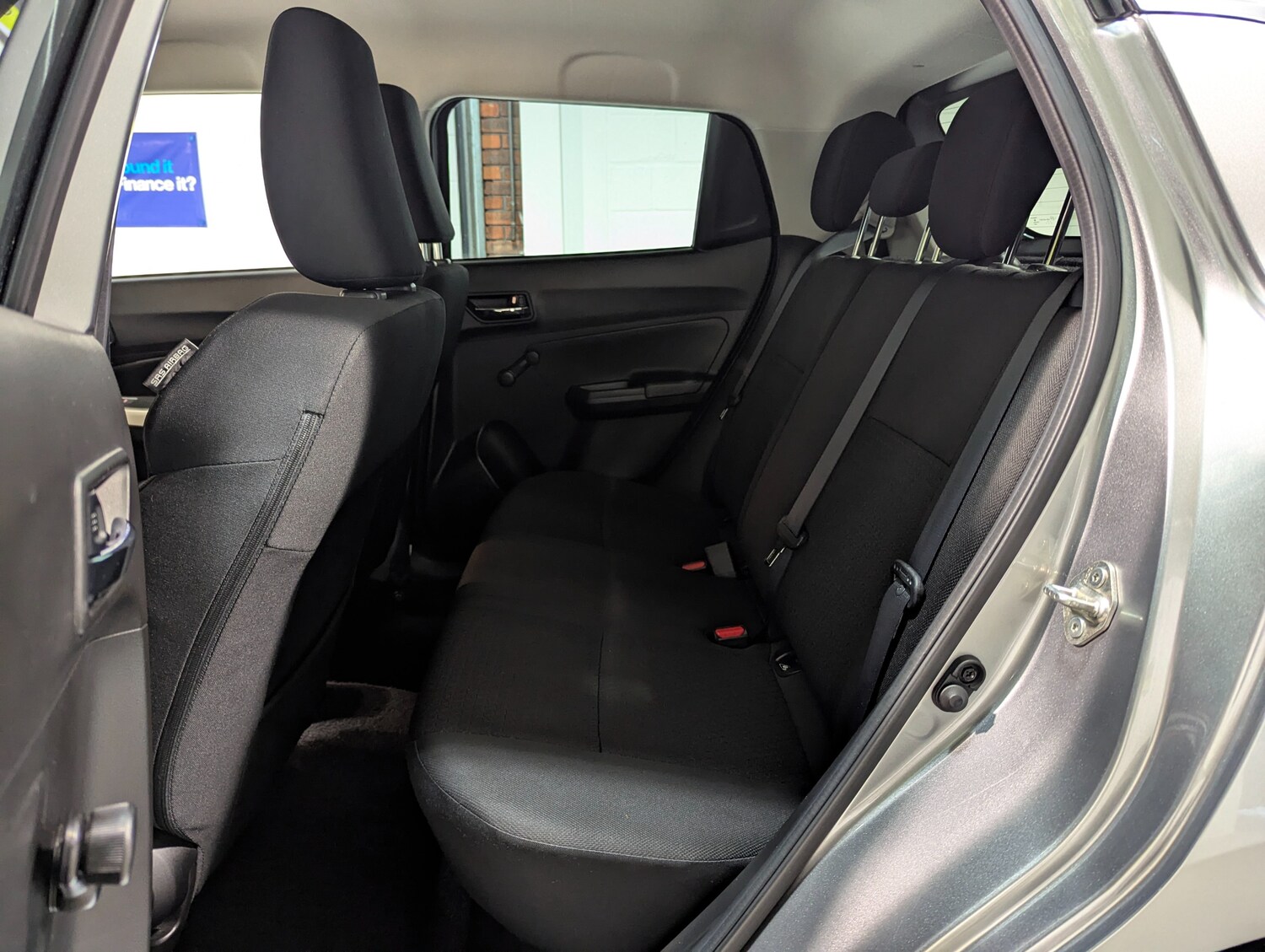 Used Suzuki Swift 2023 for sale - 76588757: Photo 8