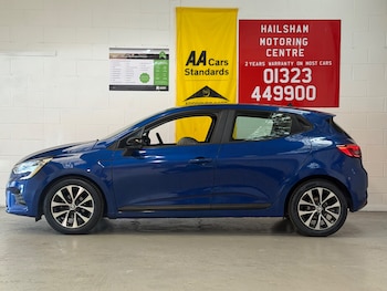 Used Renault Clio 2023 for sale - 79184622: Photo
