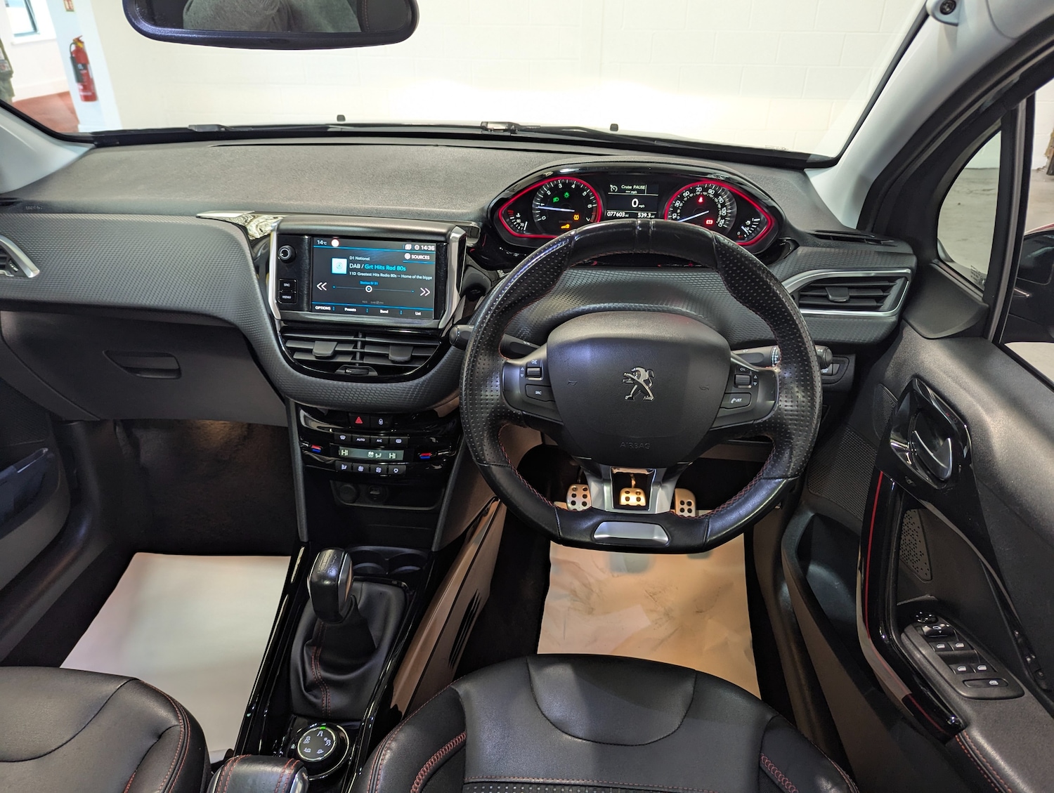 Used Peugeot 2008 2017 for sale - 76330480: Photo 13